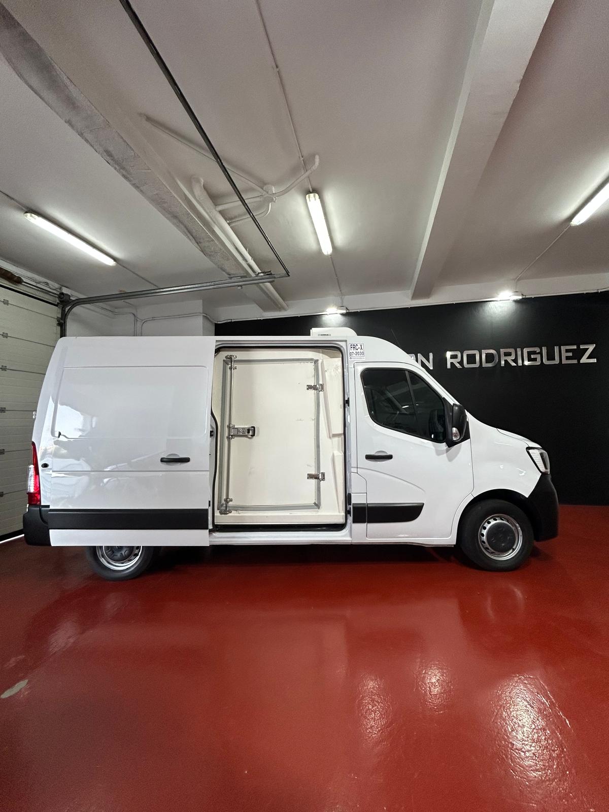 Renault Master L2H3 isotermo con equipo de frío