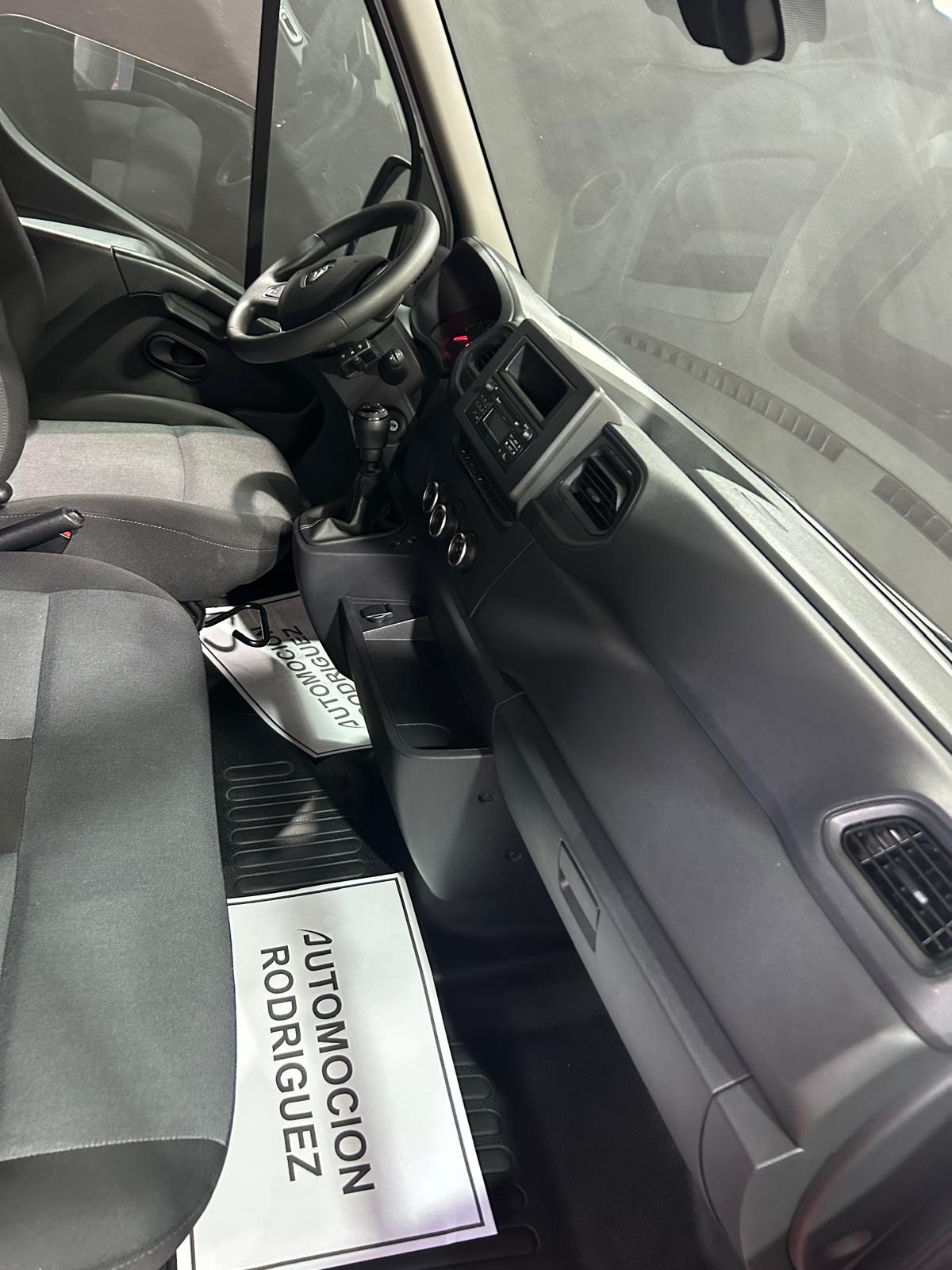 Renault Master L2H3 isotermo con equipo de frío