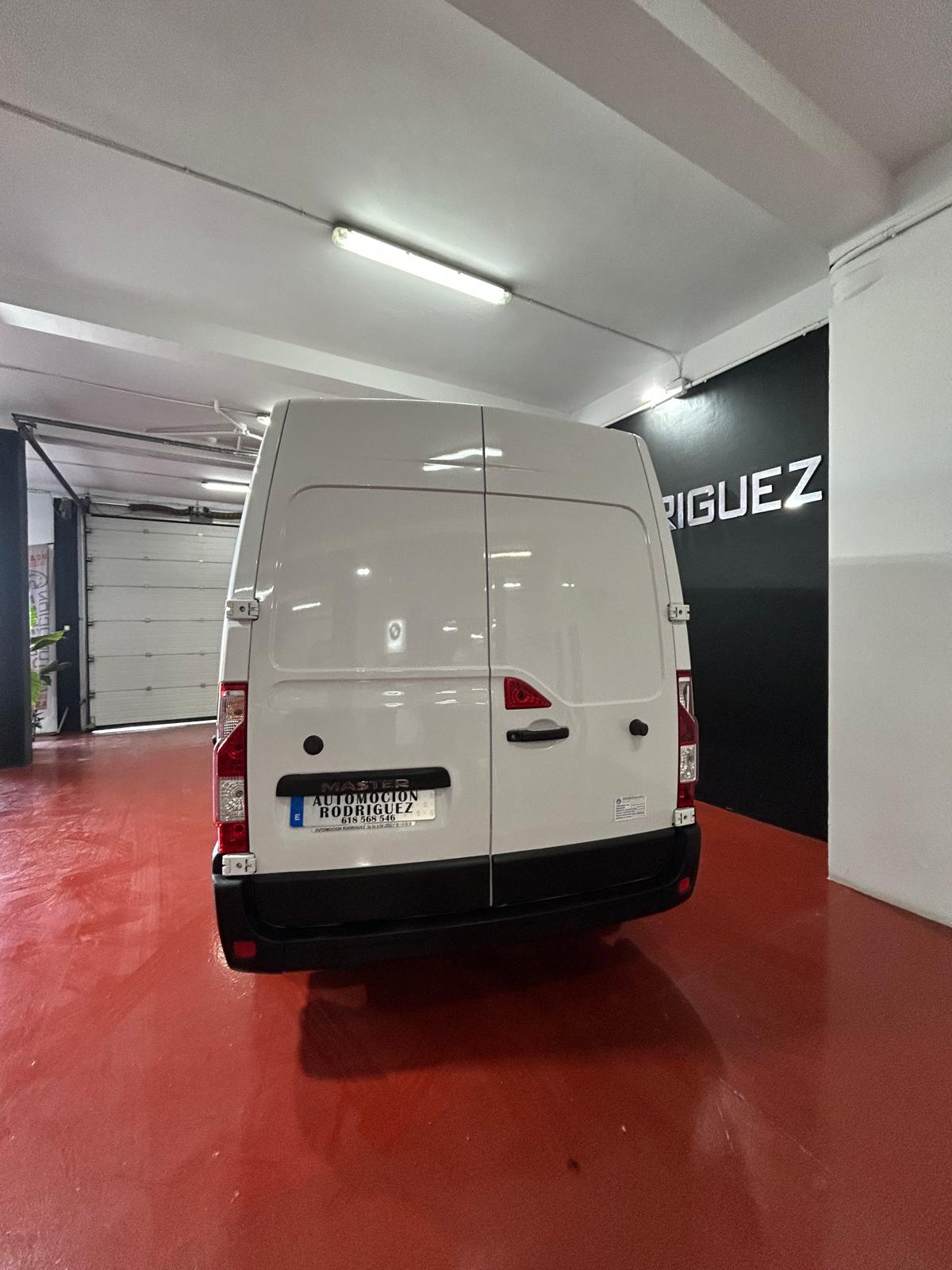 Renault Master L2H3 isotermo con equipo de frío